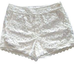 Monteau Coquette Floral Lace Shorts Ivory Embroidered Overlay Side Zip Sz L